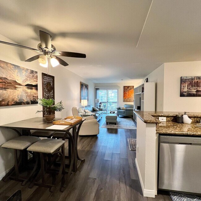 Building Photo - Charming Upgraded 1 Bed/1 Bath Condo at Mi...