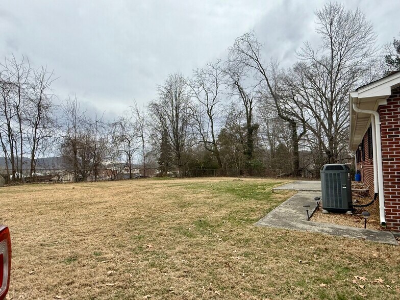 Building Photo - 2510 Catherine St