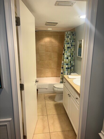 Building Photo - 29130 Bay Hollow Dr