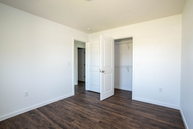 Building Photo - BRAND NEW 4 BEDROOM HOME