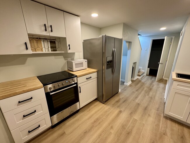 Kitchen - 1217 W 37th St