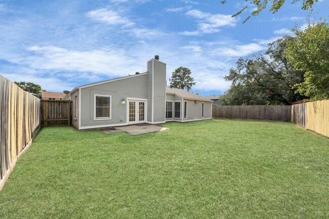 Building Photo - 19734 Oakland Valley Dr