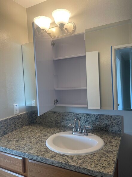 Building Photo - 326 Stafford Way