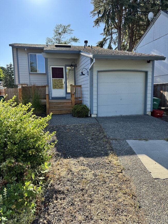 Building Photo - 7285 SW 158th Pl