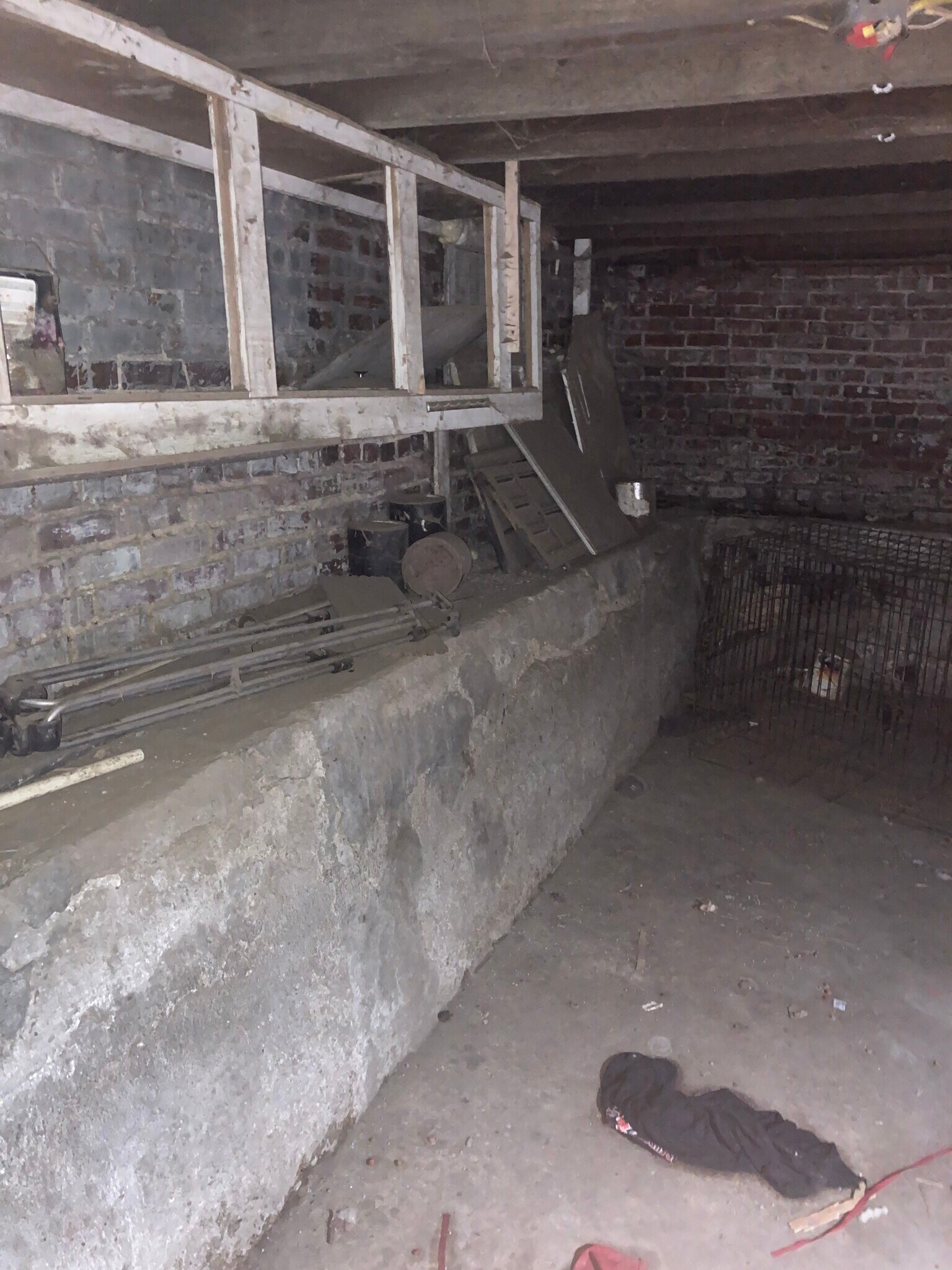 Building Photo - 1628 E Grand Ave