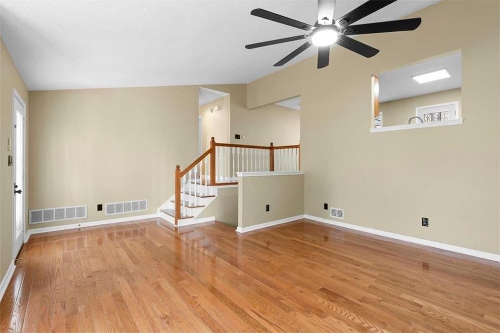 Building Photo - 585 Bethany Woods Dr