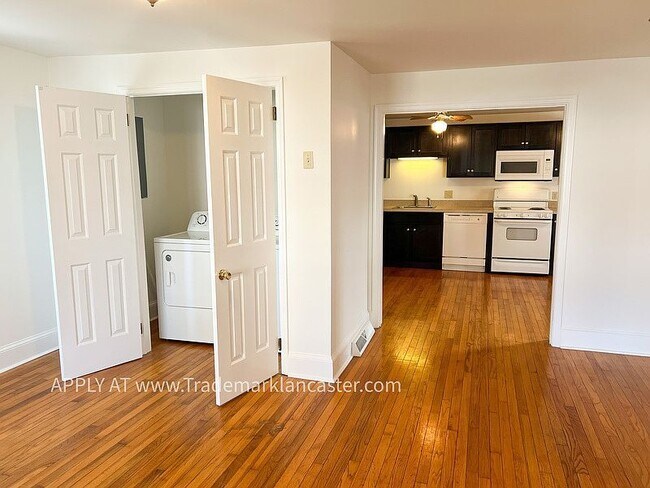 Building Photo - 4640 Horseshoe Pike