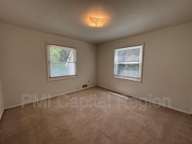Building Photo - 5830 Vandegrift Ave
