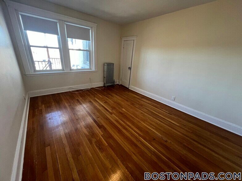 Building Photo - 116 Washington St