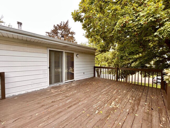 Building Photo - Three Bedroom Home in Walker/Standale
