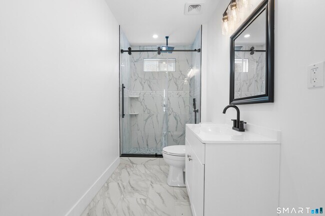 Building Photo - 93 Spring St