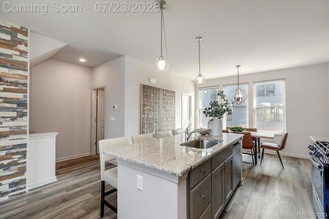 Building Photo - 3032 Hydrangea Ln