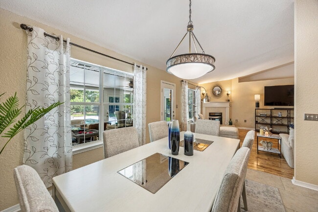 Building Photo - "Coastal Elegance Awaits: Spacious 4-Bed Oasis with Granite Touches on Shipwreck Road"