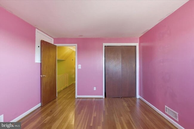 Building Photo - 2423 Harwood Rd