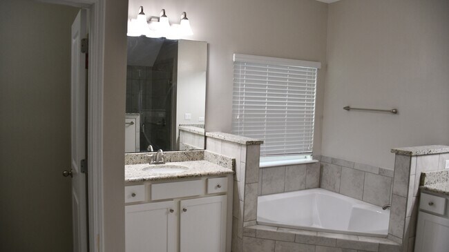 Building Photo - 97389 Harbor Concourse Cir