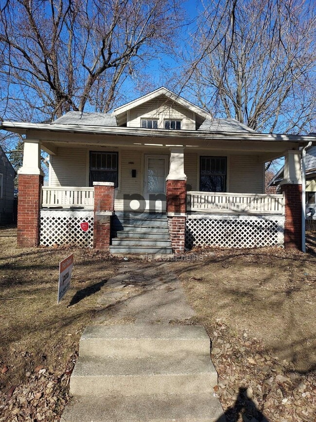 Building Photo - 1312 E Olive St