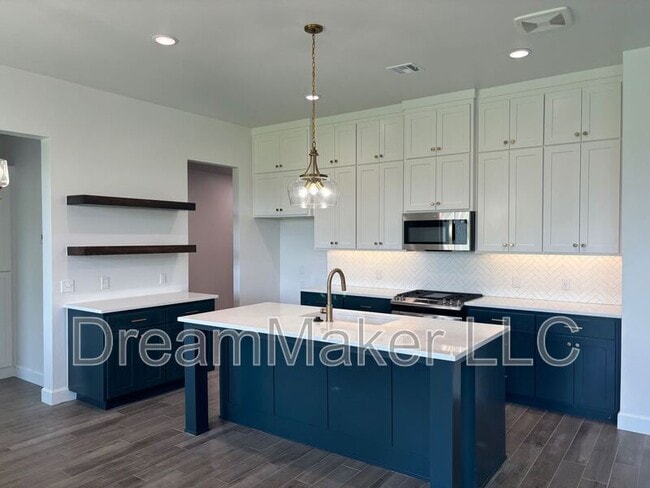 Building Photo - 3026 Hollow Crest Ln