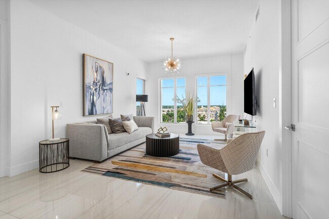 Building Photo - 155 E Boca Raton Rd