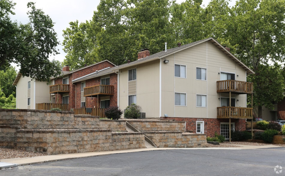 Forest Park Apartments 4623 NE Winn Rd Kansas City MO 64117