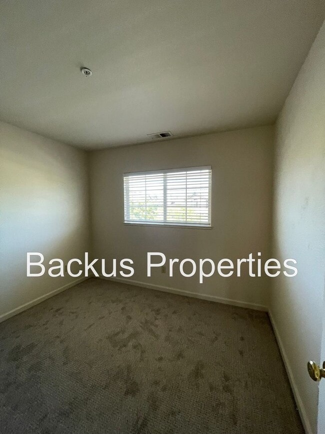 Building Photo - Wonderful four-bedroom Home