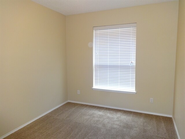 Building Photo - 2775 Ivy Hill Dr