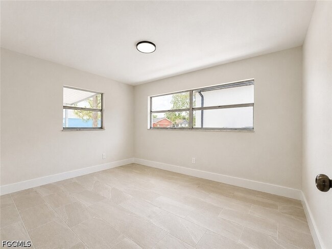 Building Photo - 5424 Ninth Ave