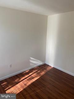 Building Photo - 1823 N Shore Ct