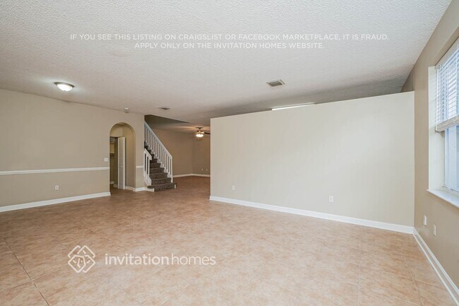 Building Photo - 6151 Branchwood Dr