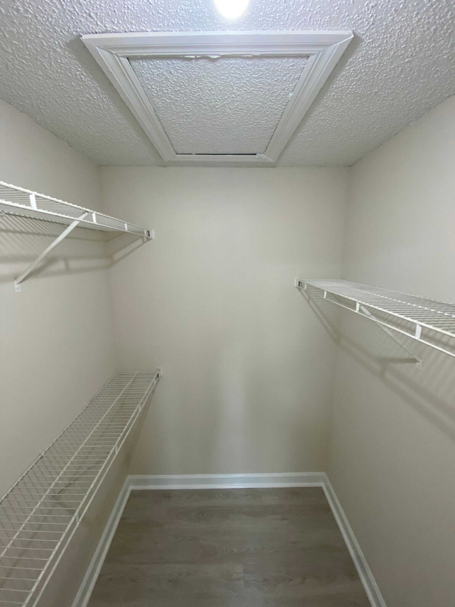 Master Closet - 4512 Commander Dr