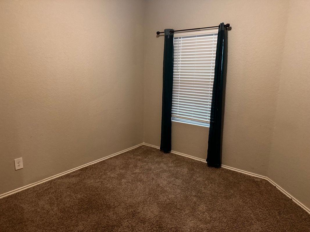Building Photo - 13014 Heathers Elm