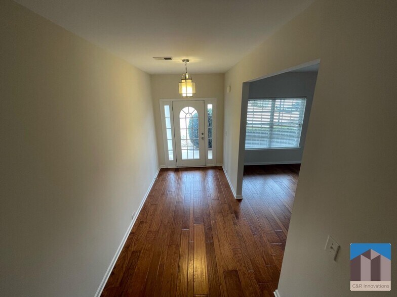 Building Photo - 4205 Pointe Vecchio Cir