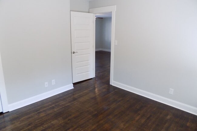 Building Photo - Beautifully Renovated Apartment in Wilmore!
