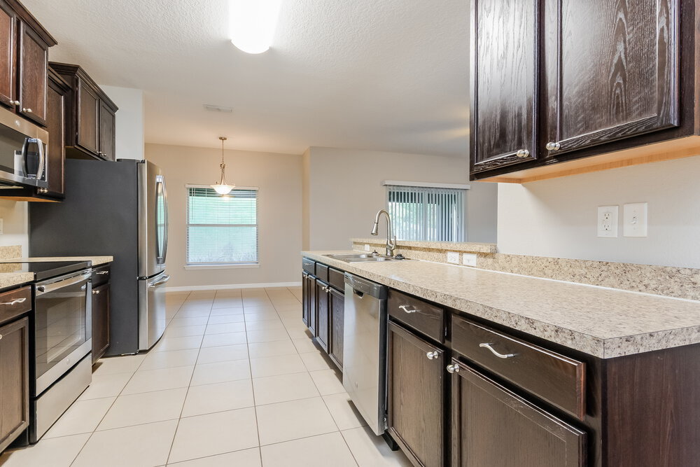 Building Photo - 13307 Tamarack Blvd