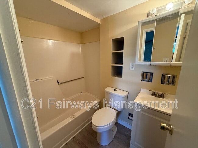 Building Photo - 2580 Pitcairn Rd