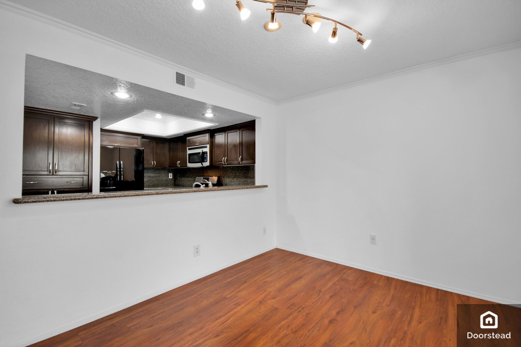 Building Photo - 25596 Mont Pointe