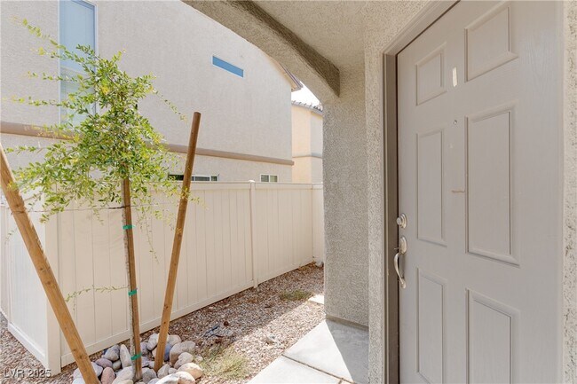 Building Photo - 1186 Claire Rose Ave