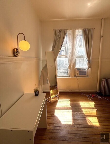 Primary Photo - ELTON STREET