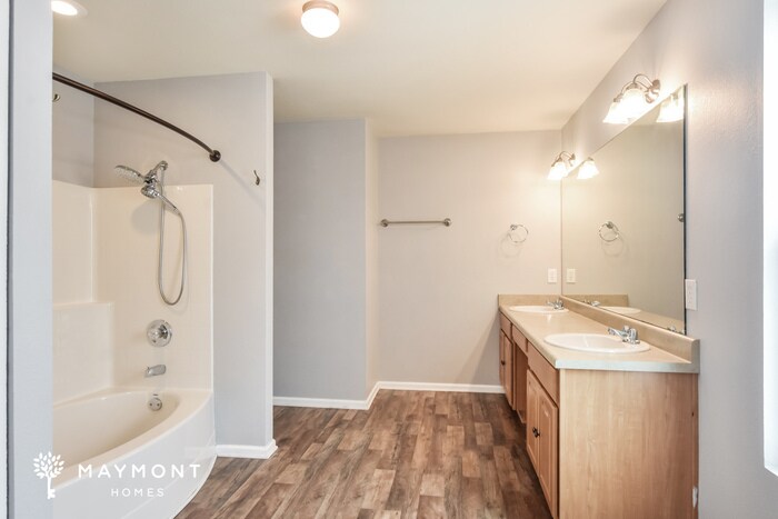 Building Photo - 3083 Avalon Lake Dr SW