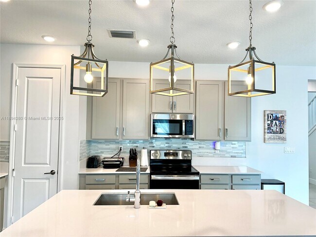 Building Photo - 1101 Azul Ct