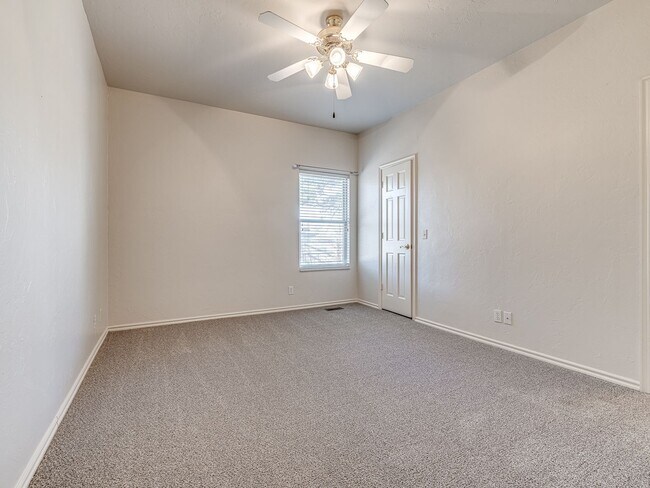 Building Photo - Updated home in Cobblestone Park- Deer Creek Schools + 4 bedrooms + 3.5 bathrooms