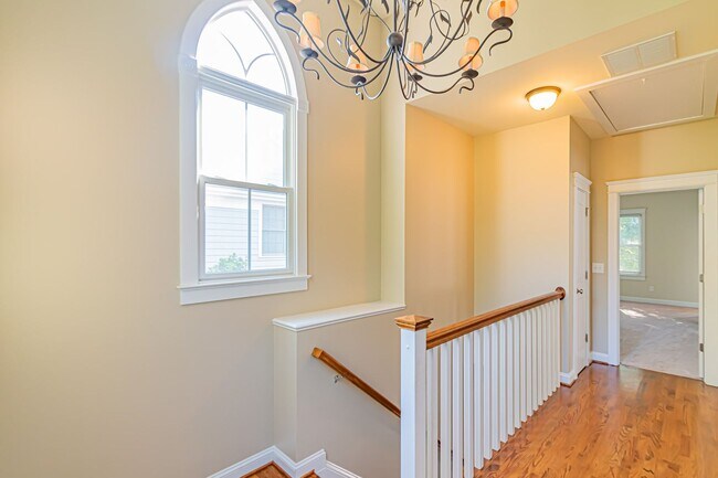 Building Photo - Stunning home in Baxter Village