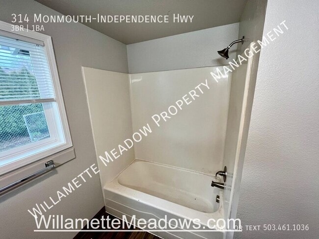 Building Photo - 314 Monmouth Independence Hwy