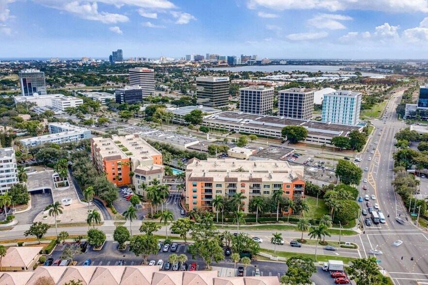 Building Photo - 1620 Presidential Way