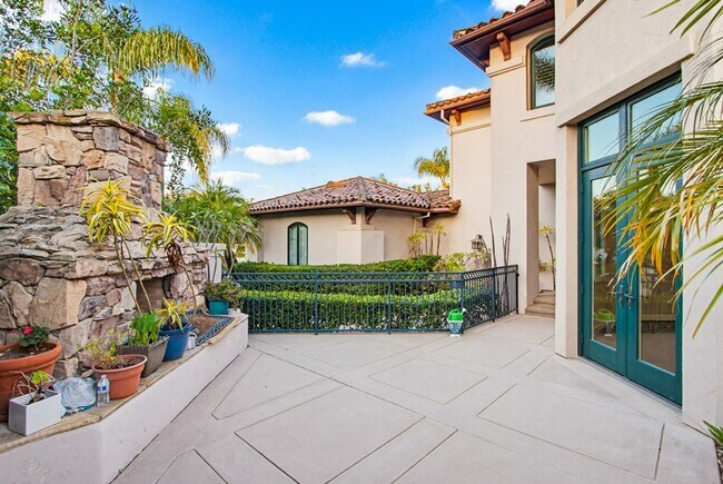 Building Photo - Gorgeous Custom Built Scripps Ranch Home Available Now!