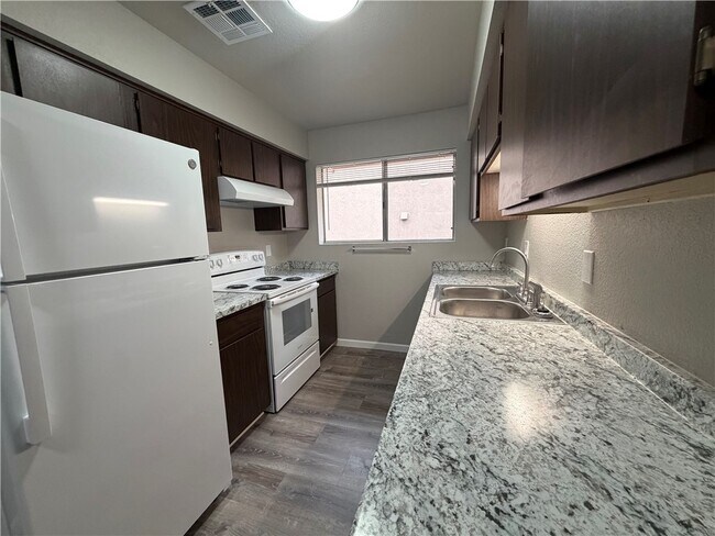 Building Photo - 1575 Monte Vista Dr