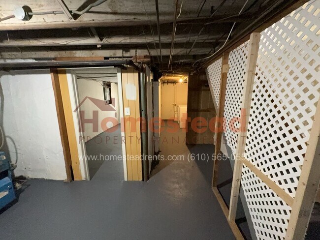 Building Photo - 7064 Clover Ln