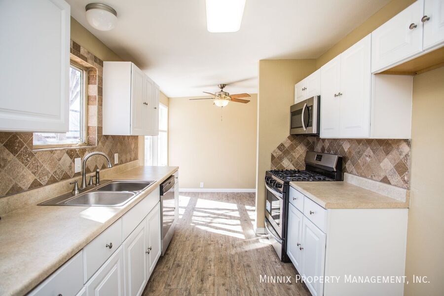 Building Photo - 2107 48th St