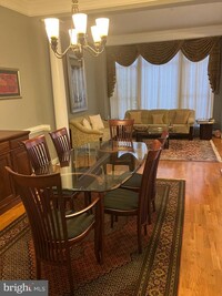 Building Photo - 913 Pleasant Dr