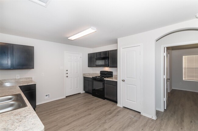 Building Photo - 2780 Madison Ct