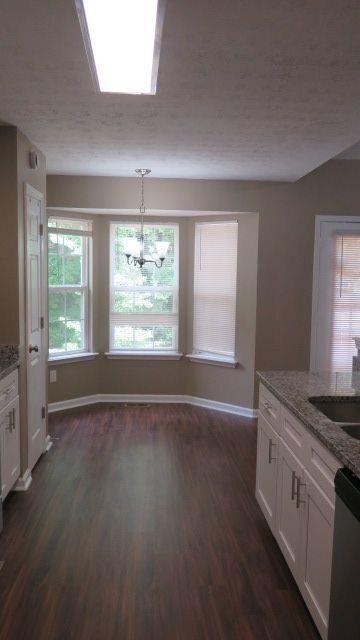 Building Photo - 944 Aspen Dr